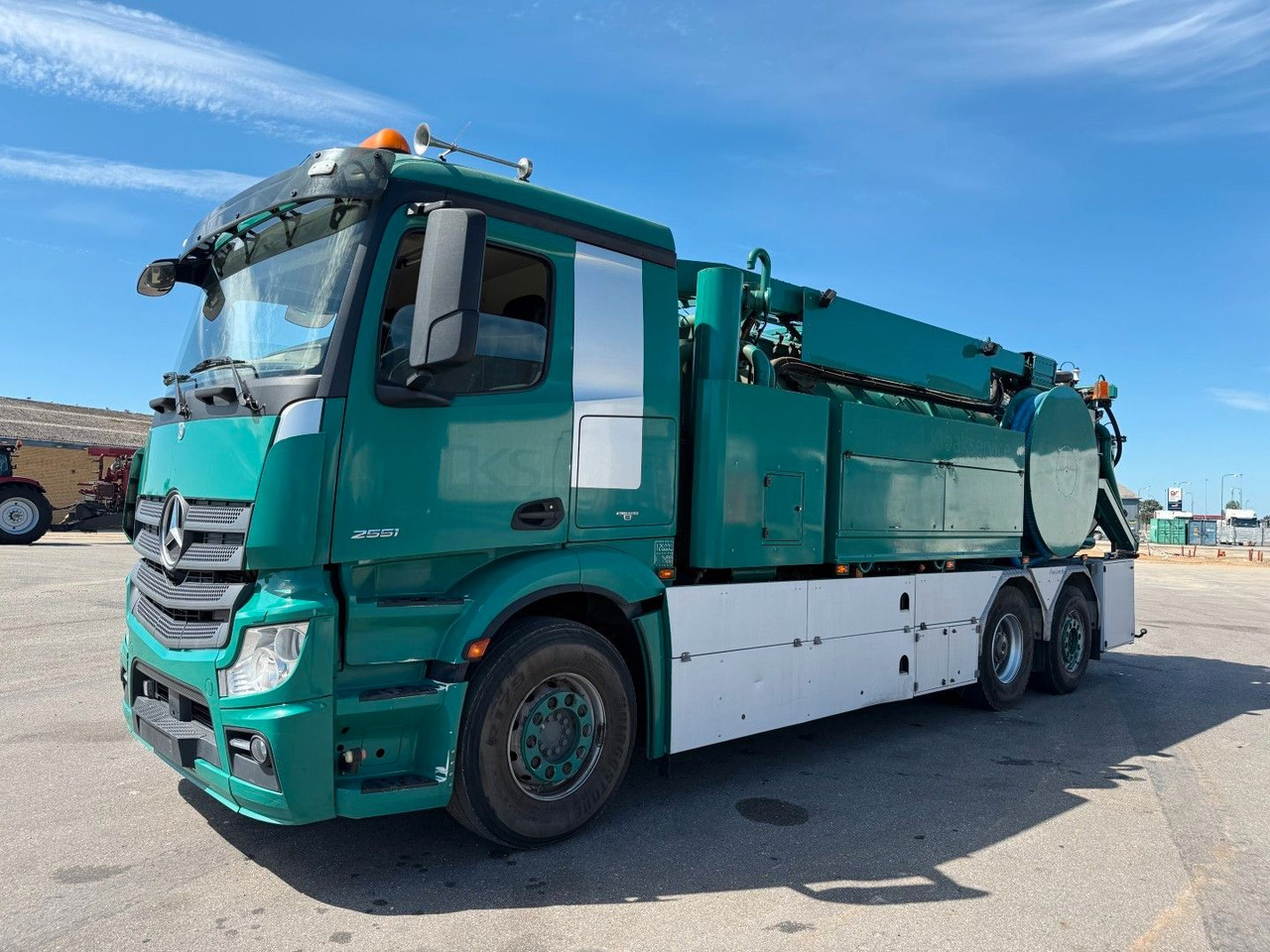 Mercedes-Benz Actros 2551 6x2*4 Hvidtved Larsen Flexline 311 - Vakuum lastebil: bilde 1 Mercedes-Benz Actros 2551 6x2*4 Hvidtved Larsen Flexline 311 - Vakuum lastebil: bilde 1