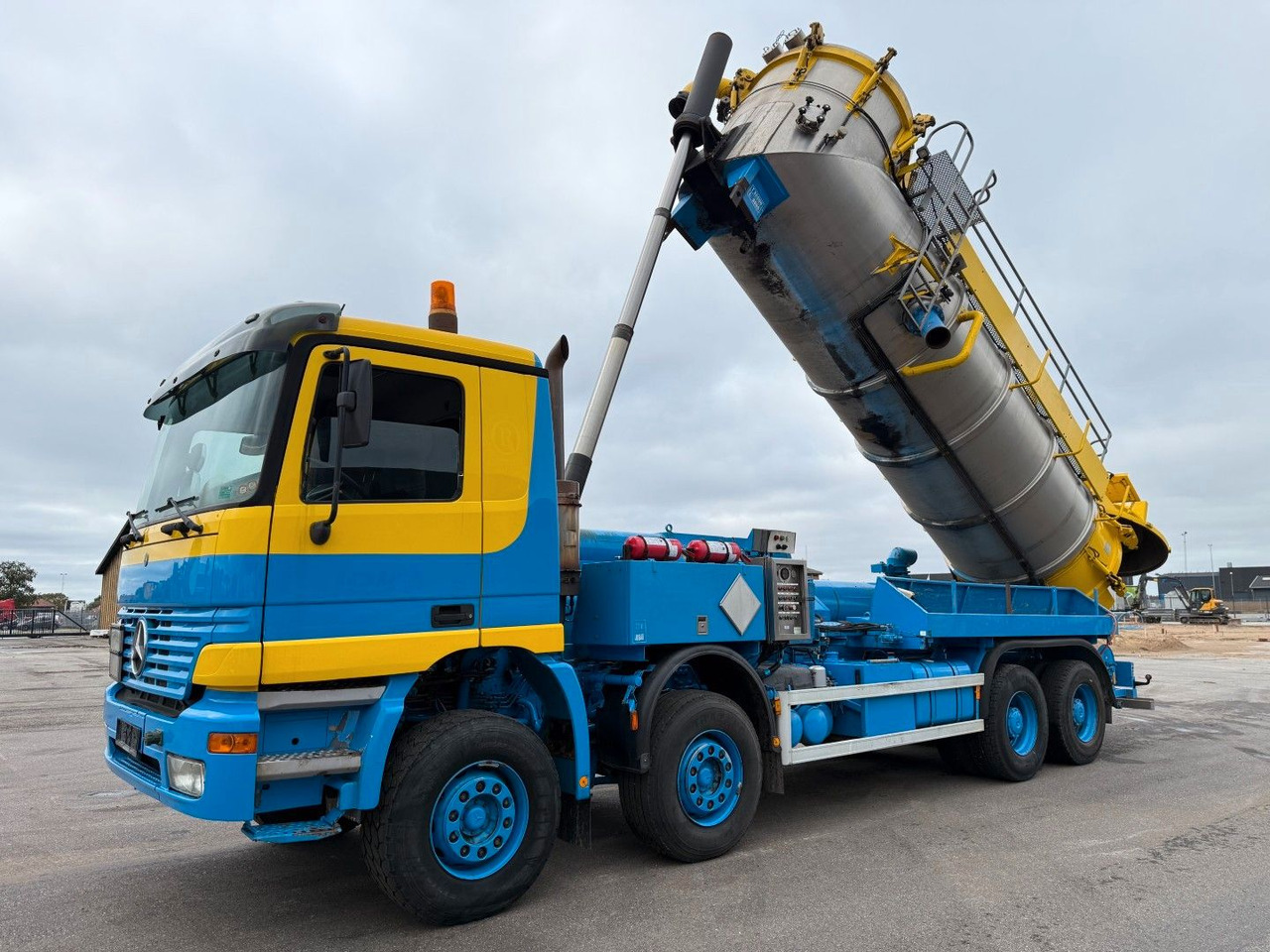 Mercedes-Benz Actros 4140 8x4 KOKS MEGAVAC 8000 ADR Dry Vac - Vakuum lastebil: bilde 5 Mercedes-Benz Actros 4140 8x4 KOKS MEGAVAC 8000 ADR Dry Vac - Vakuum lastebil: bilde 5
