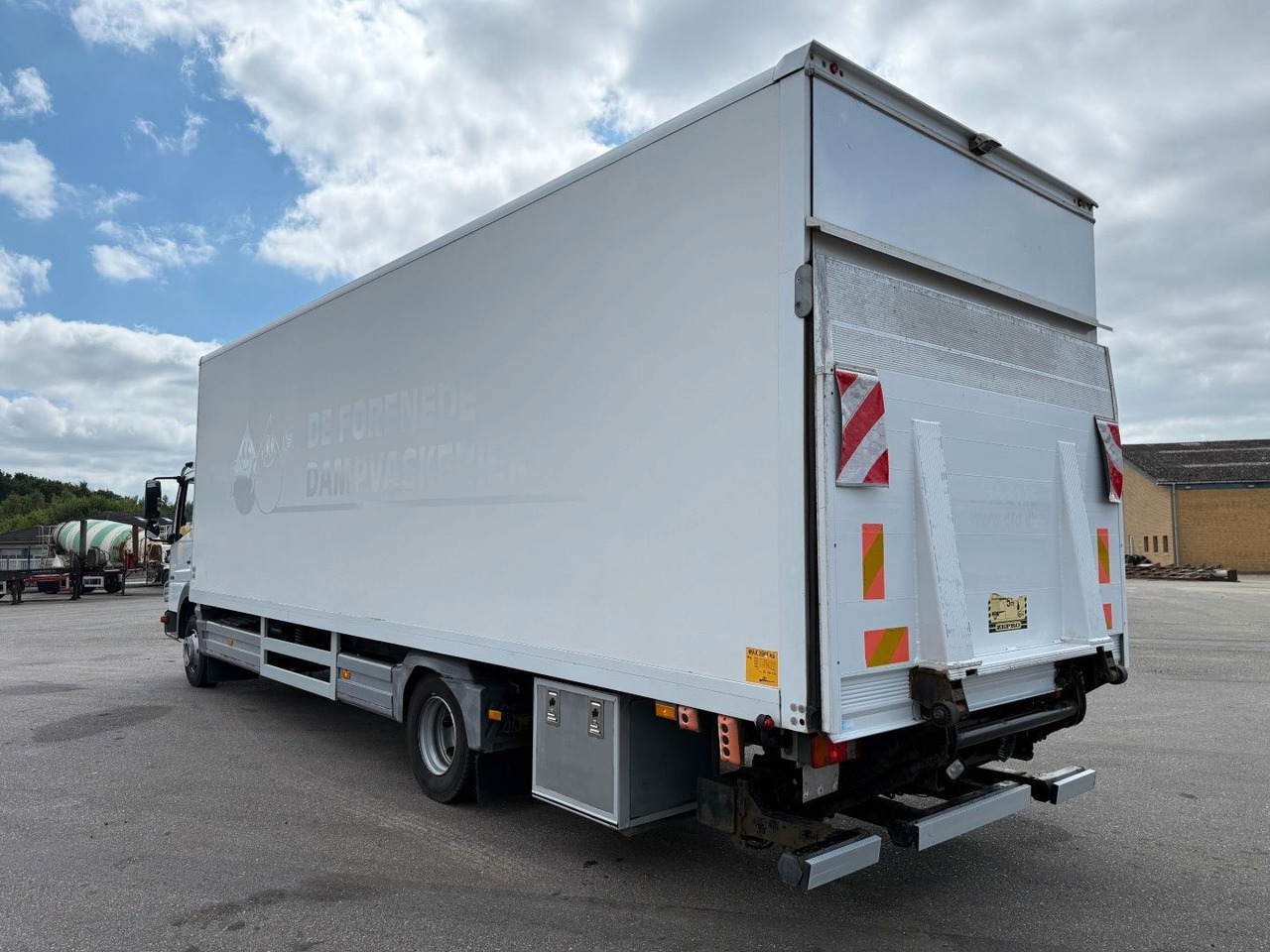 Mercedes-Benz Atego 1218 4x2 Euro 5 8,0 m. koffer - Skapbil: bilde 4 Mercedes-Benz Atego 1218 4x2 Euro 5 8,0 m. koffer - Skapbil: bilde 4