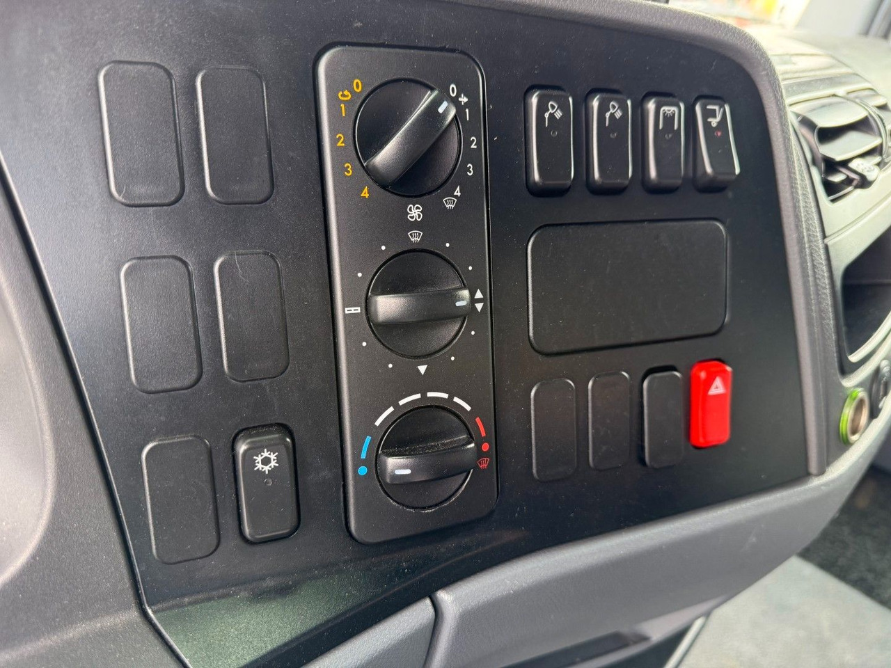 Skapbil Mercedes-Benz Atego 1218 4x2 Euro 5 8,0 m. koffer: bilde 13