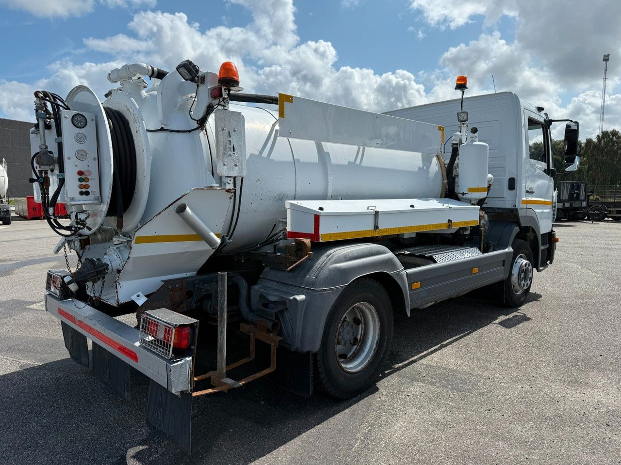 Mercedes-Benz Atego 1323 RHD Euro 6 Hvidtved Larsen Cityflex - Vakuum lastebil: bilde 4 Mercedes-Benz Atego 1323 RHD Euro 6 Hvidtved Larsen Cityflex - Vakuum lastebil: bilde 4