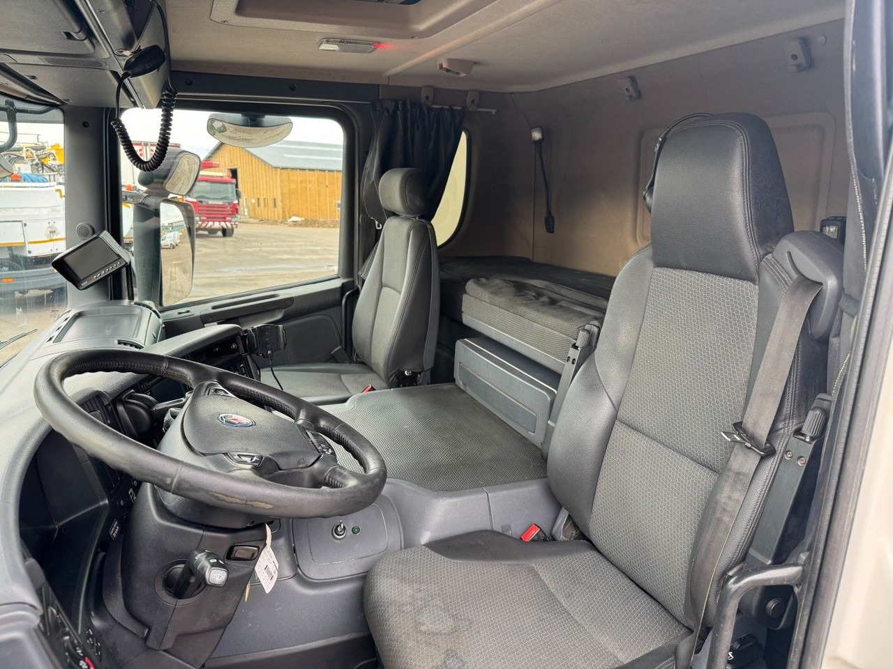 Scania P370 6x4 Liebherr THP140H 24 M4 XH Betonpumpe - Betongpumpe: bilde 5 Scania P370 6x4 Liebherr THP140H 24 M4 XH Betonpumpe - Betongpumpe: bilde 5