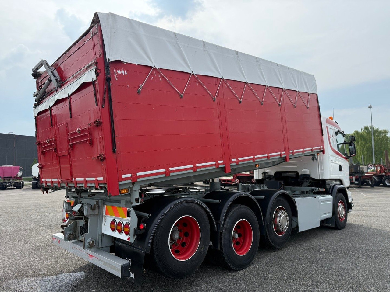 Scania R520 8x2/4 28 m3 Graintipper / Kipper / Euro 6 - Tippbil: bilde 3 Scania R520 8x2/4 28 m3 Graintipper / Kipper / Euro 6 - Tippbil: bilde 3
