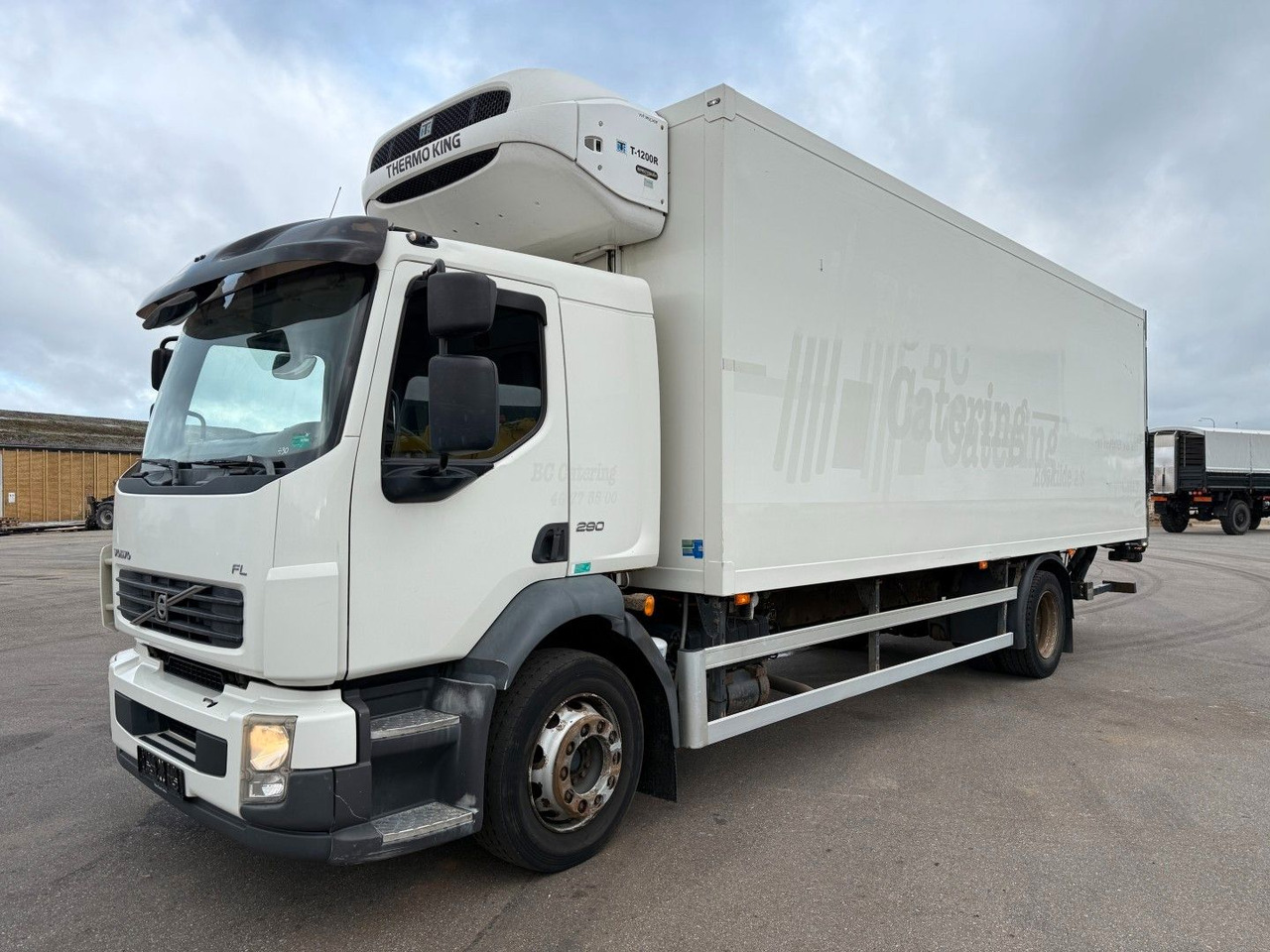 Volvo FL290 4x2 Thermo King T1200-R Euro 5 - Lastebil med kjøl: bilde 1 Volvo FL290 4x2 Thermo King T1200-R Euro 5 - Lastebil med kjøl: bilde 1