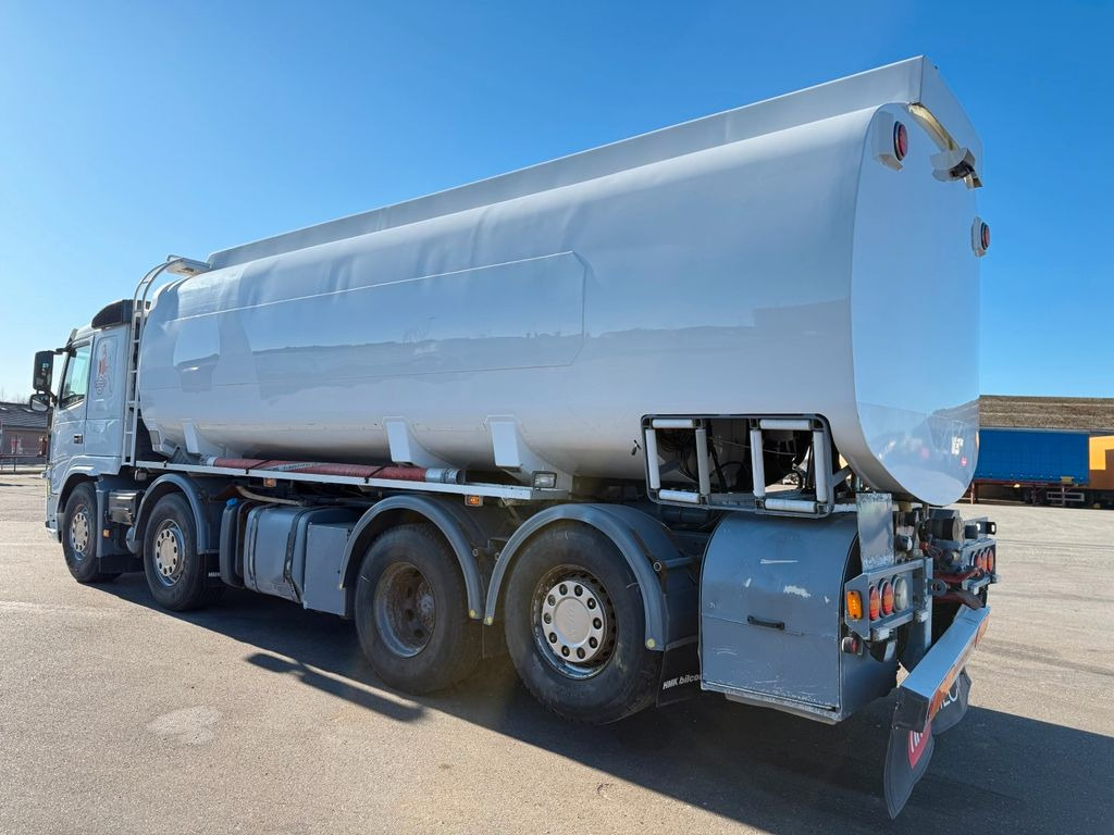 Volvo FM460 8x2*6 24.000 l. ADR Tank Volvo FM460 8x2*6 24.000 l. ADR Tanktruck - Tankbil: bilde 4 Volvo FM460 8x2*6 24.000 l. ADR Tank Volvo FM460 8x2*6 24.000 l. ADR Tanktruck - Tankbil: bilde 4
