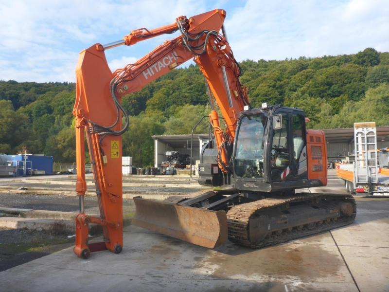 Hitachi ZX225USLC-5B - Beltegraver: bilde 2 Hitachi ZX225USLC-5B - Beltegraver: bilde 2