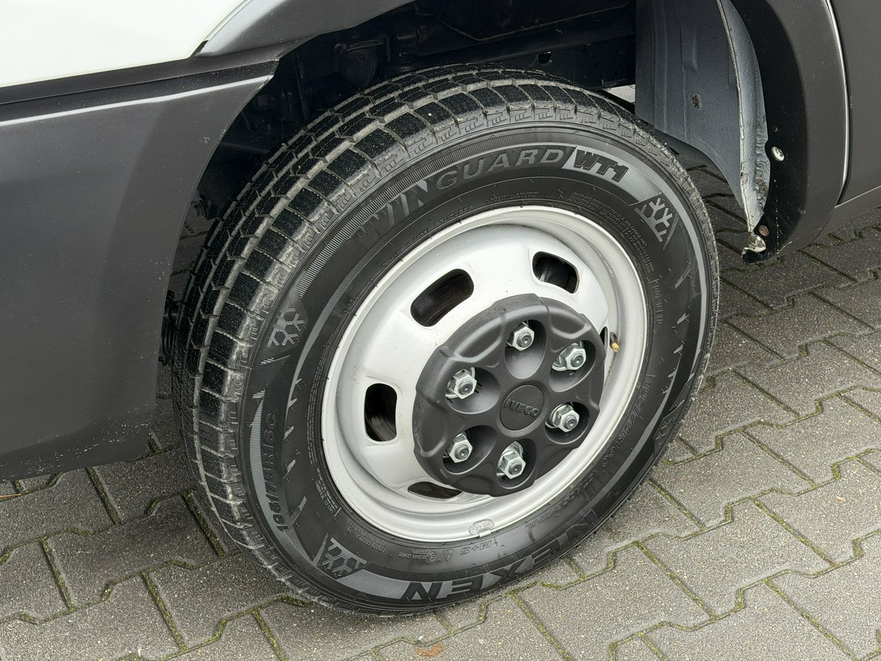 Iveco Daily 35C16 V - Varebil med tipp: bilde 2 Iveco Daily 35C16 V - Varebil med tipp: bilde 2