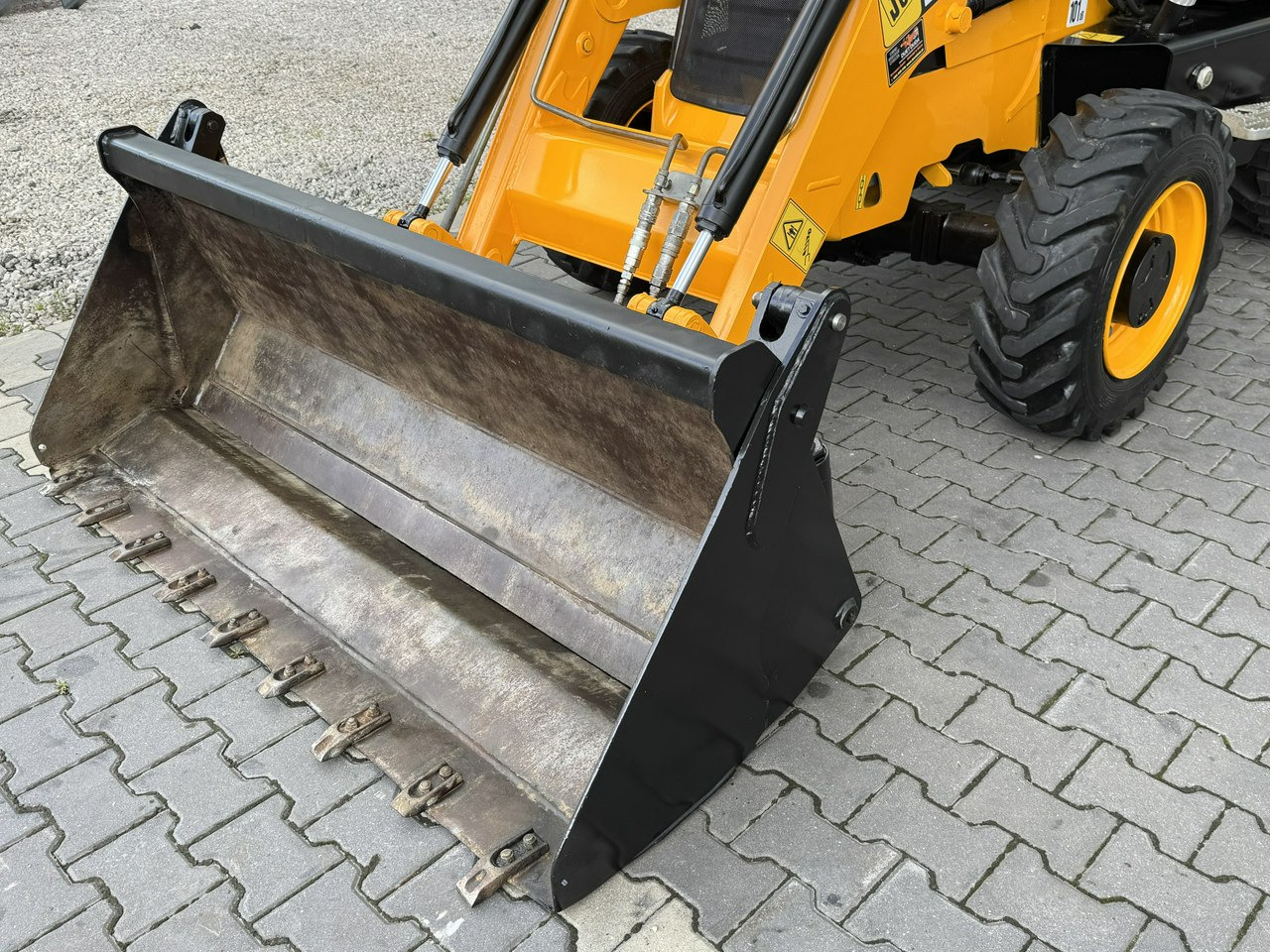 JCB MIDI CX Szybkozłącze Nowe Opony bez luzów i wycieków Super Stan - Traktorgraver: bilde 2 JCB MIDI CX Szybkozłącze Nowe Opony bez luzów i wycieków Super Stan - Traktorgraver: bilde 2