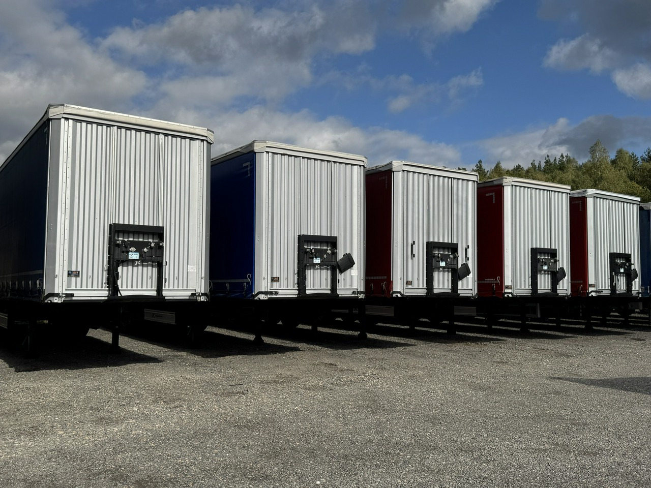 Kassbohrer Maxima XS Standard Super Stan !!! - Gardintrailer: bilde 2 Kassbohrer Maxima XS Standard Super Stan !!! - Gardintrailer: bilde 2
