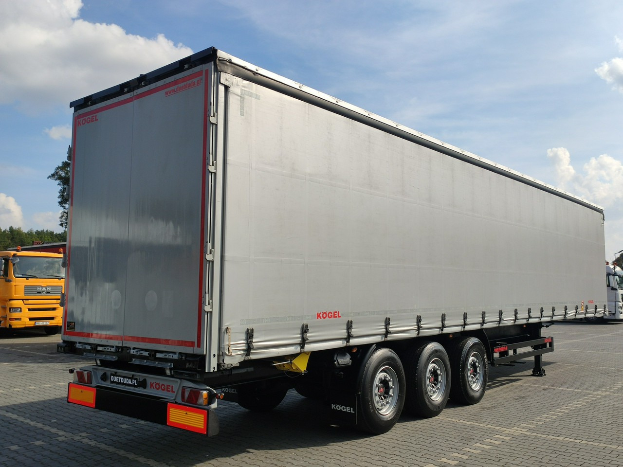 Gardintrailer Kogel Coil mulda 3 Osie SAF Dach i Boki Zsuwane: bilde 7 Gardintrailer Kogel Coil mulda 3 Osie SAF Dach i Boki Zsuwane: bilde 7