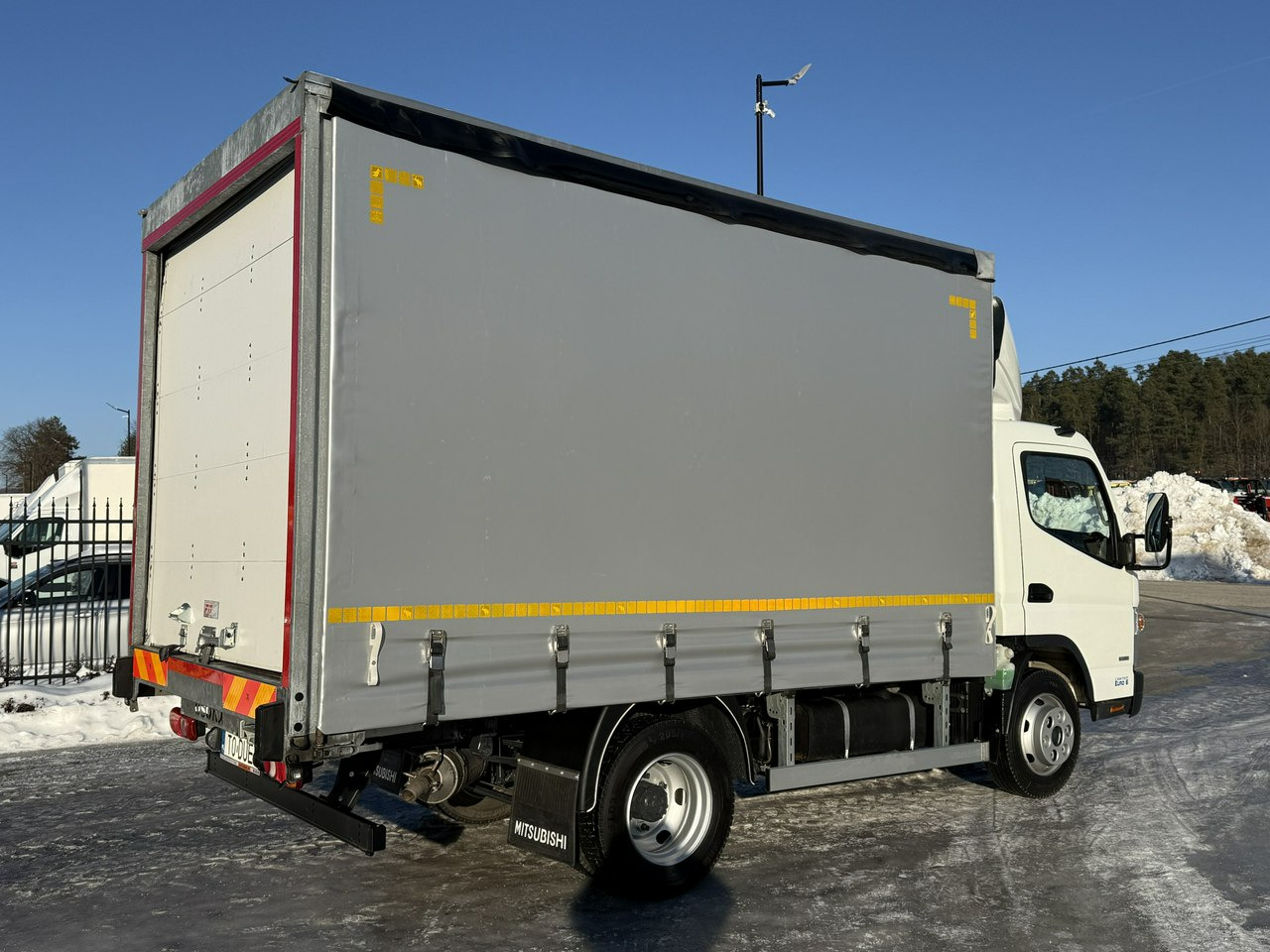 Mitsubishi Fuso - Kapellbil: bilde 5 Mitsubishi Fuso - Kapellbil: bilde 5