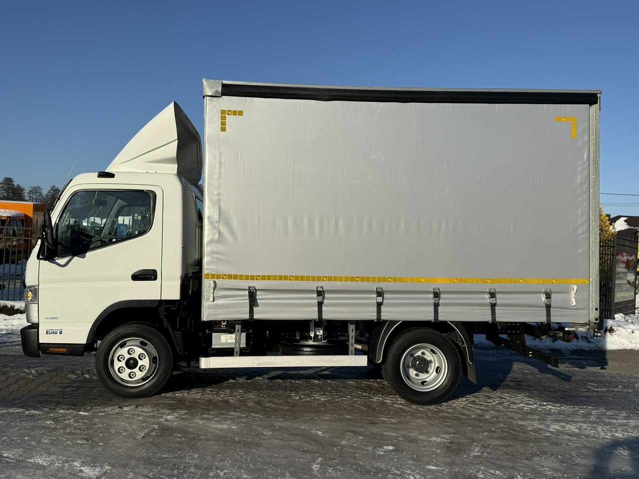 Mitsubishi Fuso - Kapellbil: bilde 4 Mitsubishi Fuso - Kapellbil: bilde 4
