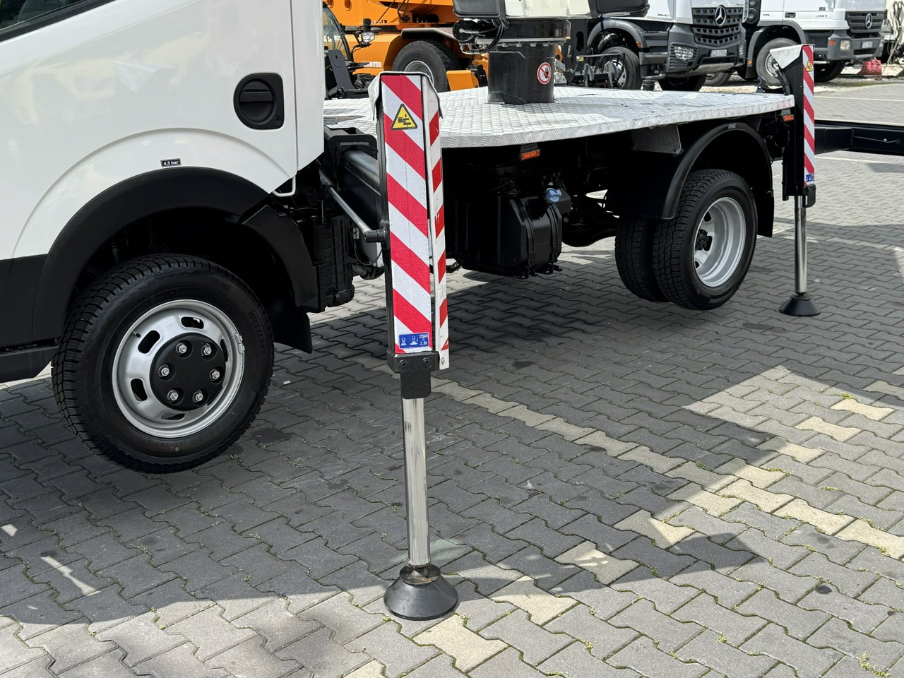 Nissan Cabstar - Billift: bilde 5 Nissan Cabstar - Billift: bilde 5