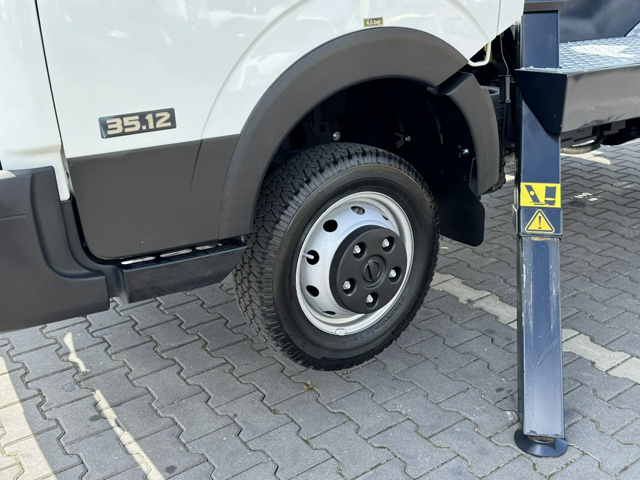 Nissan Cabstar - Billift: bilde 4 Nissan Cabstar - Billift: bilde 4