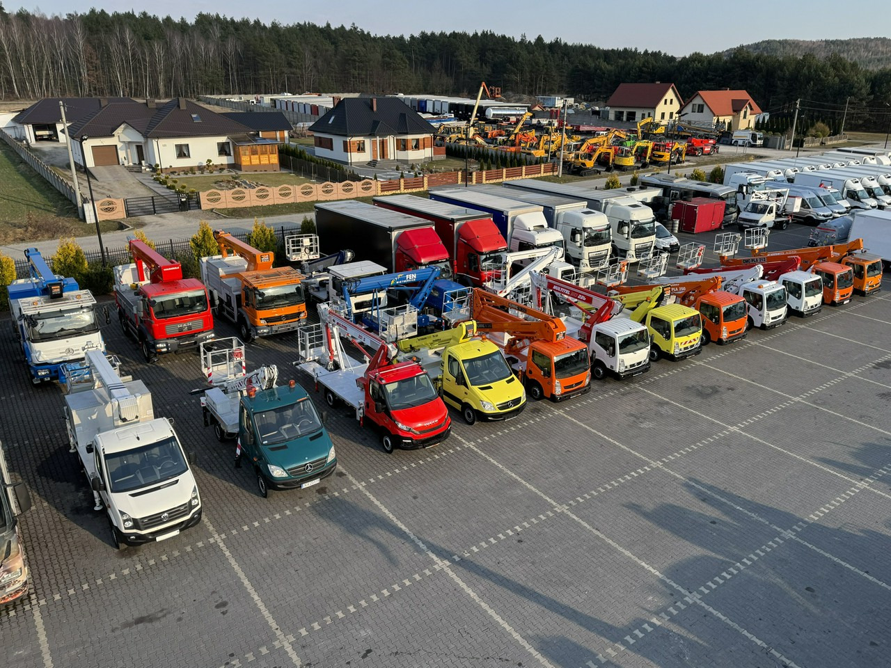 Nissan Zwyżka / Podnośnik Koszowy / 4X4 / CABSTAR / MAXITY / SPRINTER - Billift: bilde 5 Nissan Zwyżka / Podnośnik Koszowy / 4X4 / CABSTAR / MAXITY / SPRINTER - Billift: bilde 5