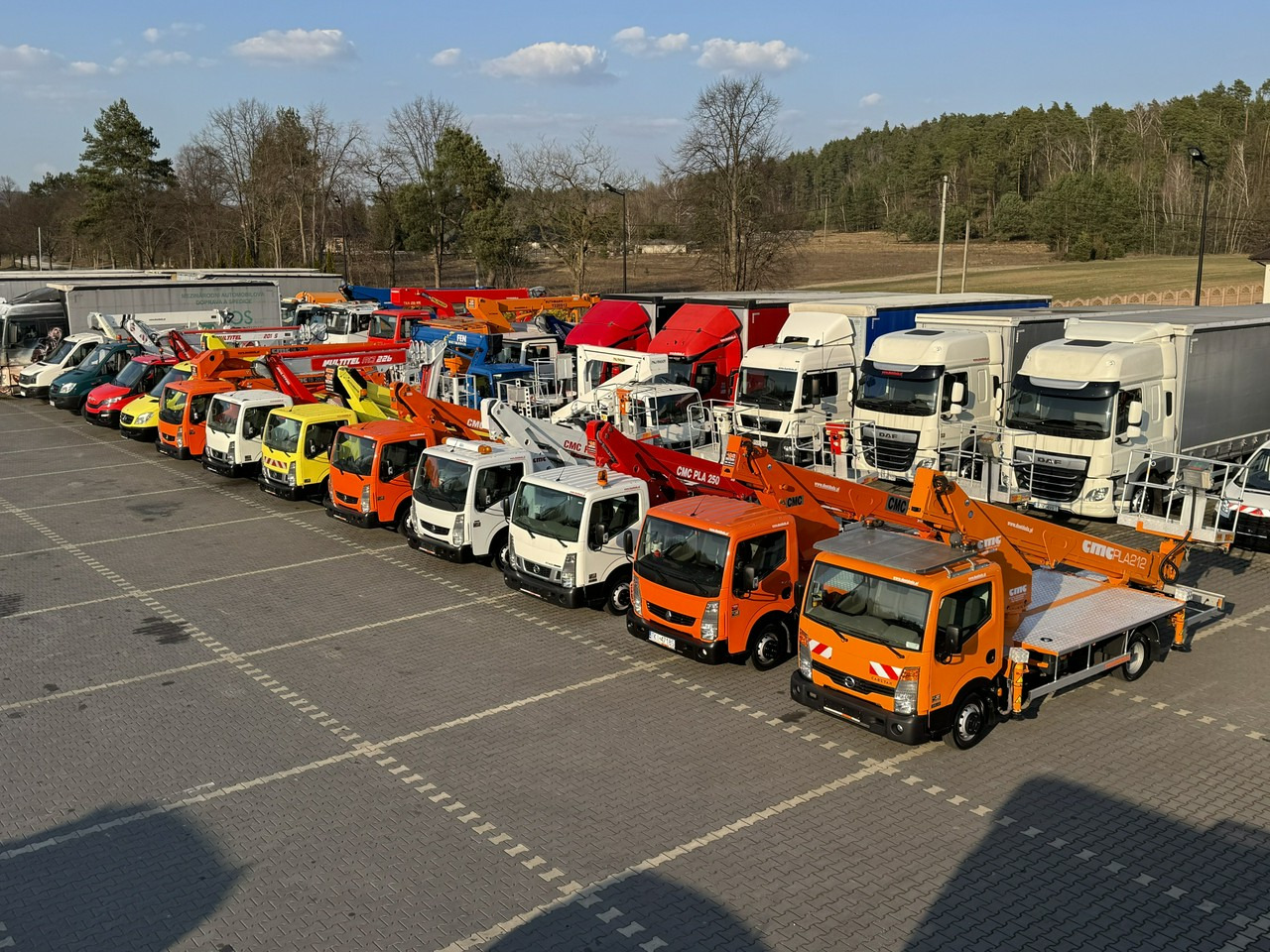 Nissan Zwyżka / Podnośnik Koszowy / 4X4 / CABSTAR / MAXITY / SPRINTER - Billift: bilde 2 Nissan Zwyżka / Podnośnik Koszowy / 4X4 / CABSTAR / MAXITY / SPRINTER - Billift: bilde 2