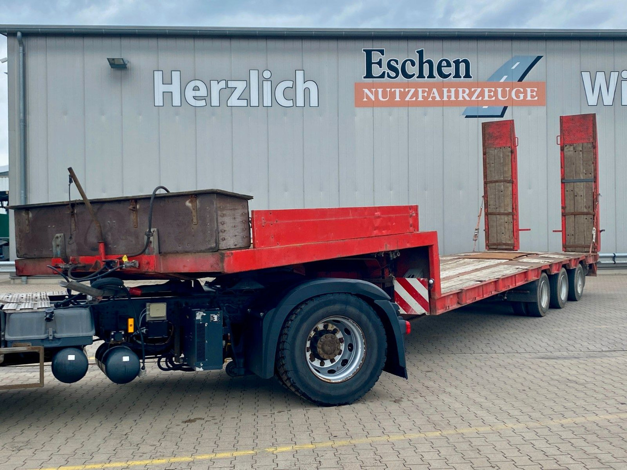 Bunge Tieflader| HU bis 02/2026*hydr. Rampen*Blatt*SAF - Lavloader semitrailer: bilde 1 Bunge Tieflader| HU bis 02/2026*hydr. Rampen*Blatt*SAF - Lavloader semitrailer: bilde 1