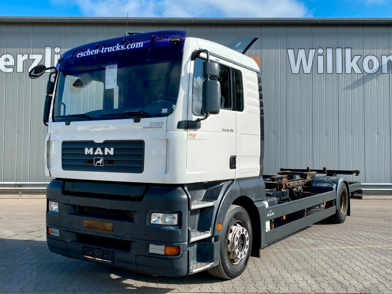 MAN TGA 18.350 LL Fahrschule*Driving school*5 Sitze MAN TGA 18.350 LL Fahrschule*Driving school*5 Sitze - Container-transport/ Vekselflak lastebil: bilde 1 MAN TGA 18.350 LL Fahrschule*Driving school*5 Sitze MAN TGA 18.350 LL Fahrschule*Driving school*5 Sitze - Container-transport/ Vekselflak lastebil: bilde 1