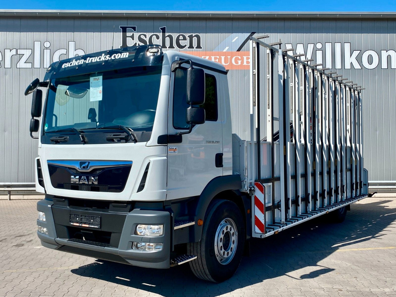 MAN TGM 18.290| Glas/HEGLA*PK12002*Funk*3x Sitze*AHK - Planbil, Kranbil: bilde 1 MAN TGM 18.290| Glas/HEGLA*PK12002*Funk*3x Sitze*AHK - Planbil, Kranbil: bilde 1