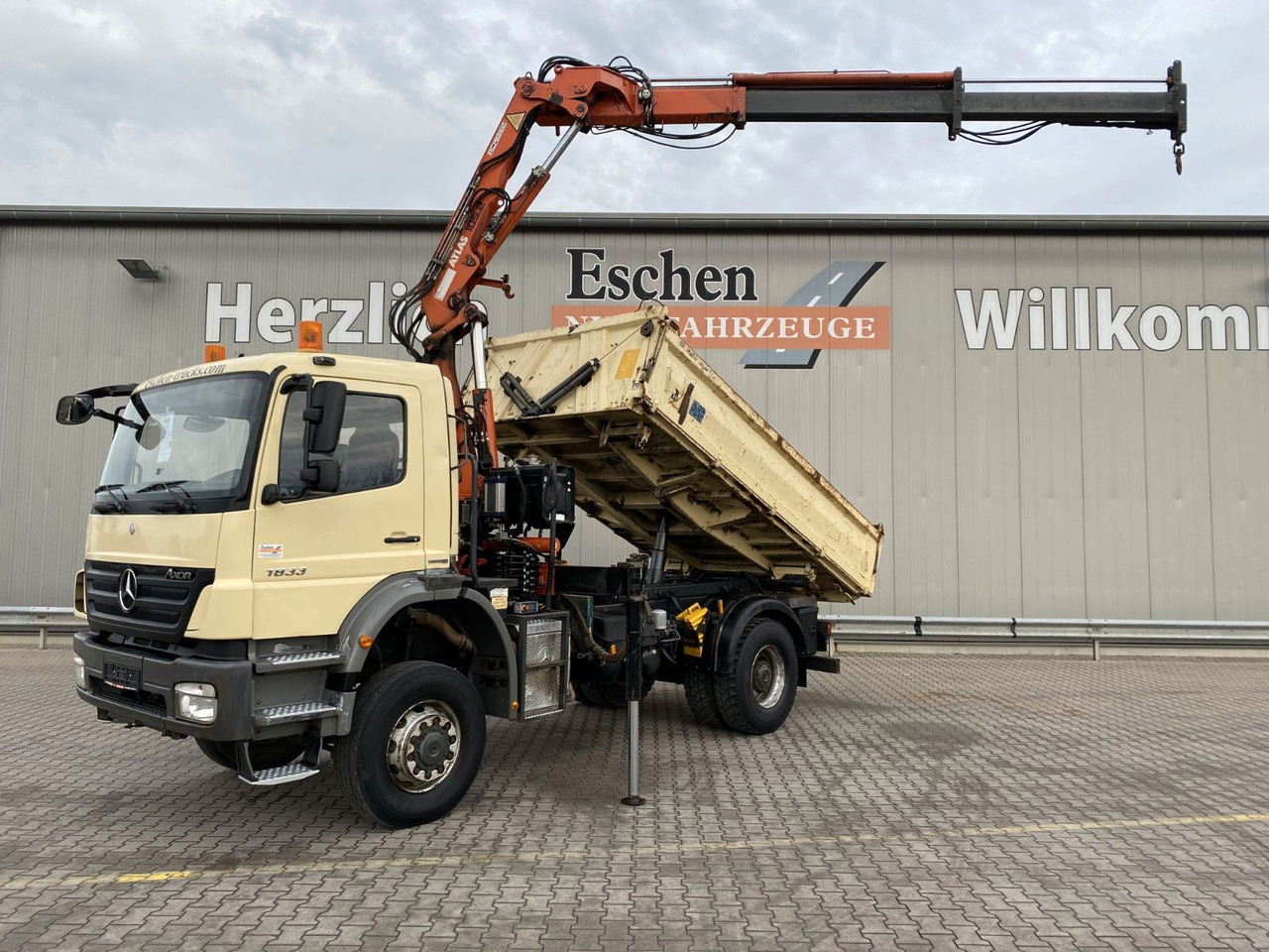 Mercedes-Benz 1833 4x4 Axor | Atlas 105.2-A2*Funk*AHK*3 Sitze - Tippbil, Kranbil: bilde 1 Mercedes-Benz 1833 4x4 Axor | Atlas 105.2-A2*Funk*AHK*3 Sitze - Tippbil, Kranbil: bilde 1