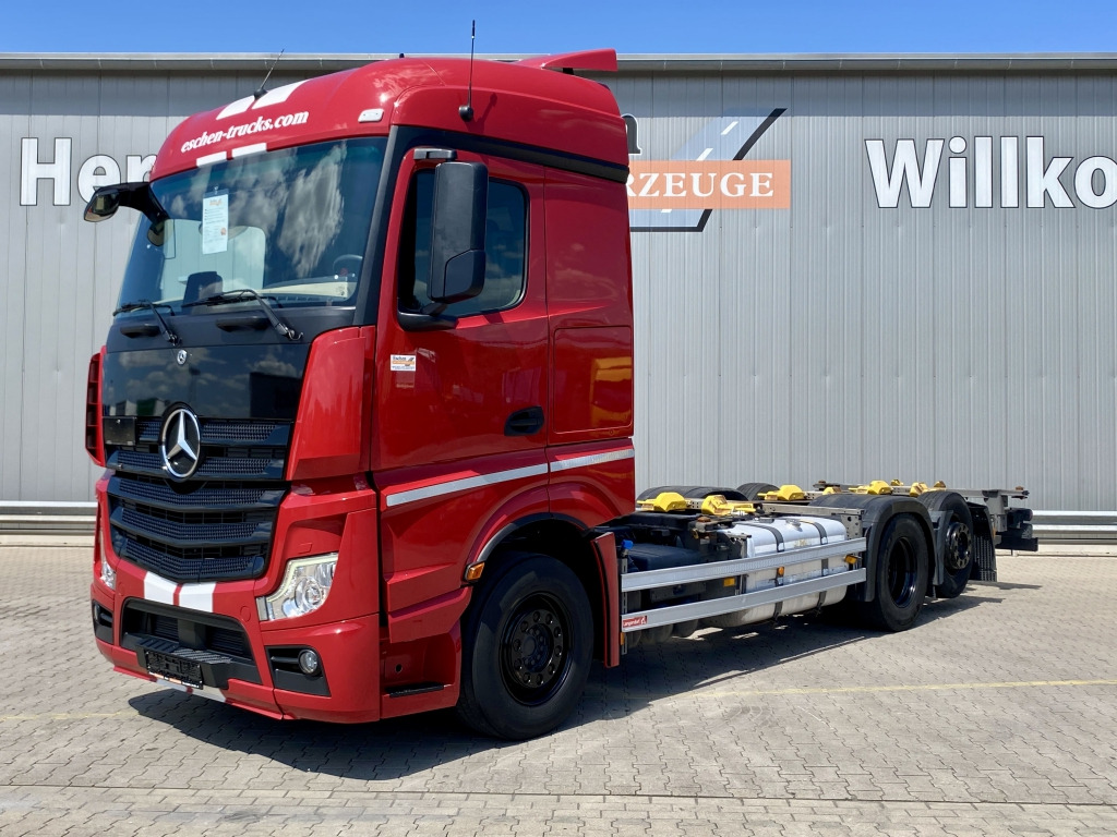 Mercedes-Benz 2546 LL 6x2 - Container-transport/ Vekselflak lastebil: bilde 1 Mercedes-Benz 2546 LL 6x2 - Container-transport/ Vekselflak lastebil: bilde 1