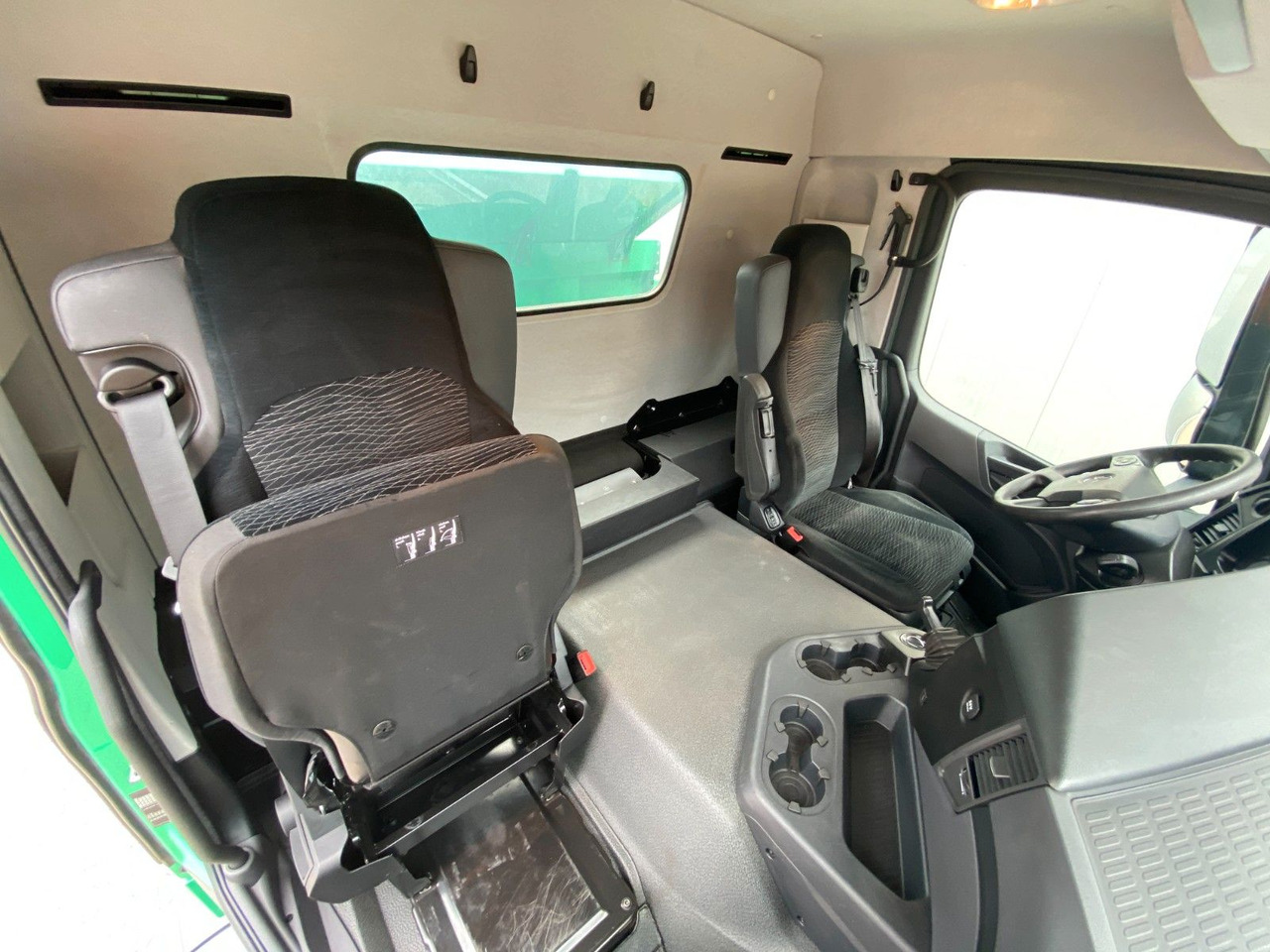 Tippbil Mercedes-Benz Arocs 3345 6x6 | MEILLER*Bordmatik*Blatt*AHK+Oel: bilde 16