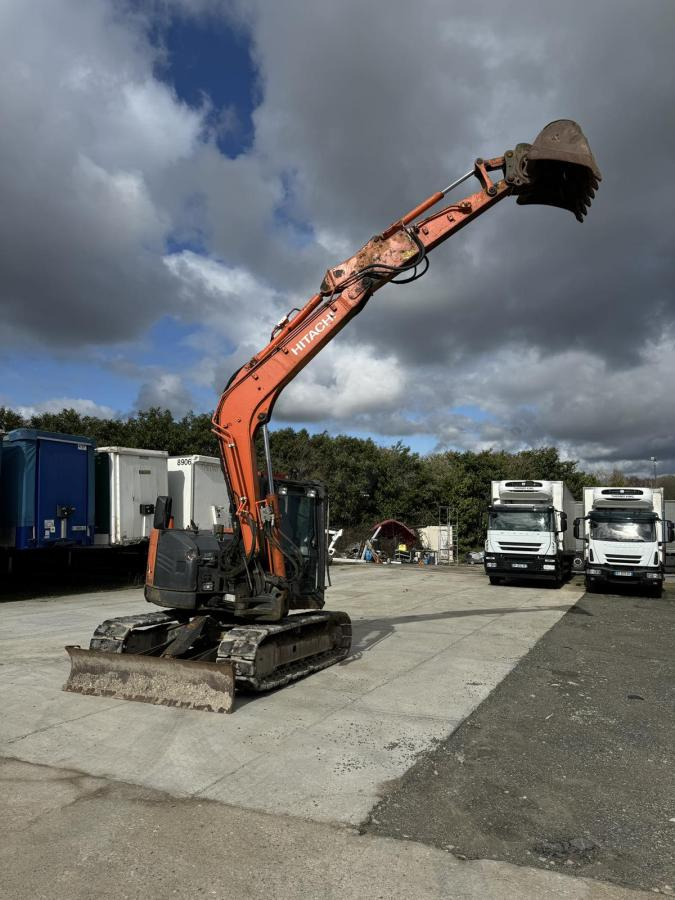 Hitachi ZX85USB-5A - Beltegraver: bilde 4 Hitachi ZX85USB-5A - Beltegraver: bilde 4