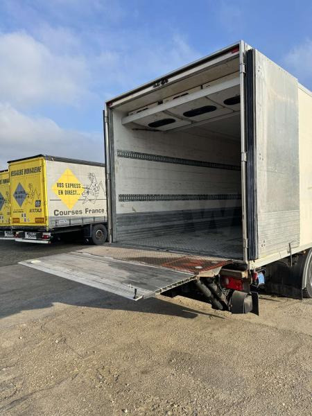 Lastebil med kjøl Iveco Eurocargo 160E30: bilde 7