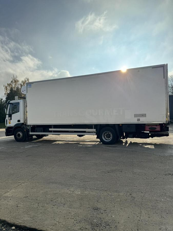 Iveco Eurocargo 160E30 - Lastebil med kjøl: bilde 2 Iveco Eurocargo 160E30 - Lastebil med kjøl: bilde 2