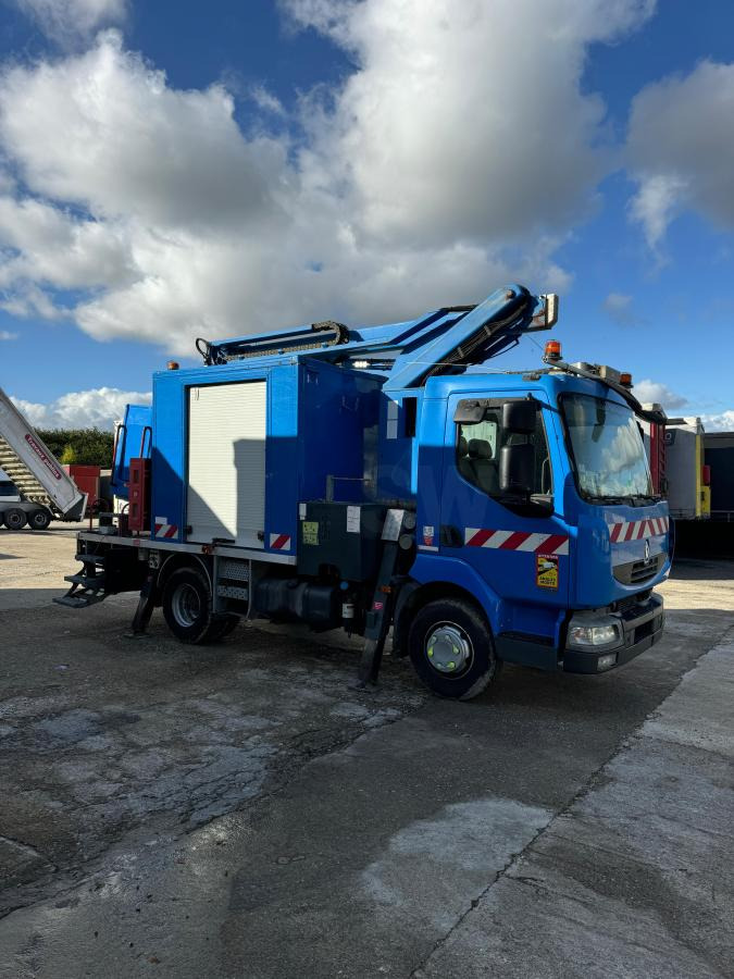 Renault Midlum 180 - Billift: bilde 2 Renault Midlum 180 - Billift: bilde 2