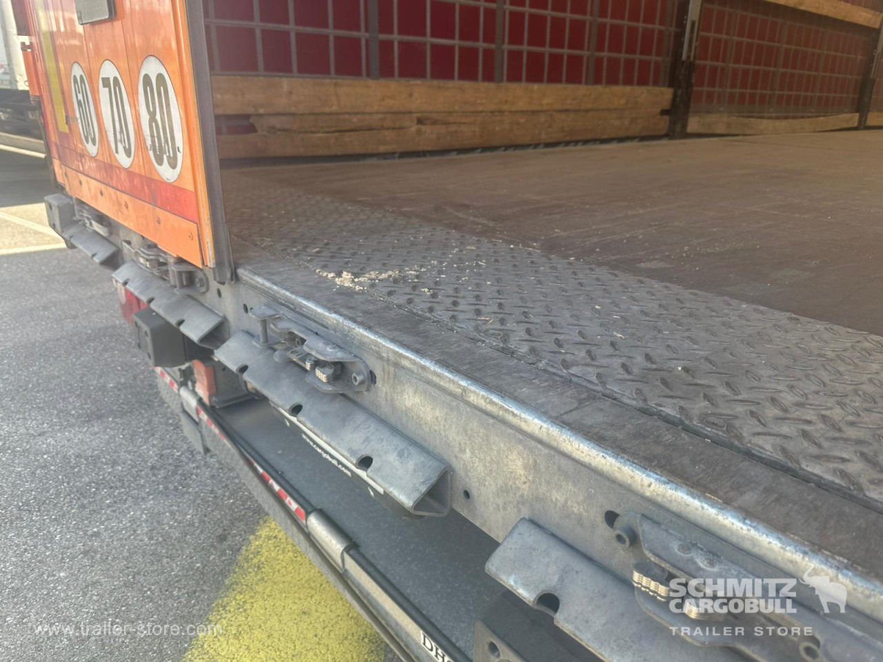SCHMITZ Curtainsider Standard Taillift - Gardintrailer: bilde 4 SCHMITZ Curtainsider Standard Taillift - Gardintrailer: bilde 4
