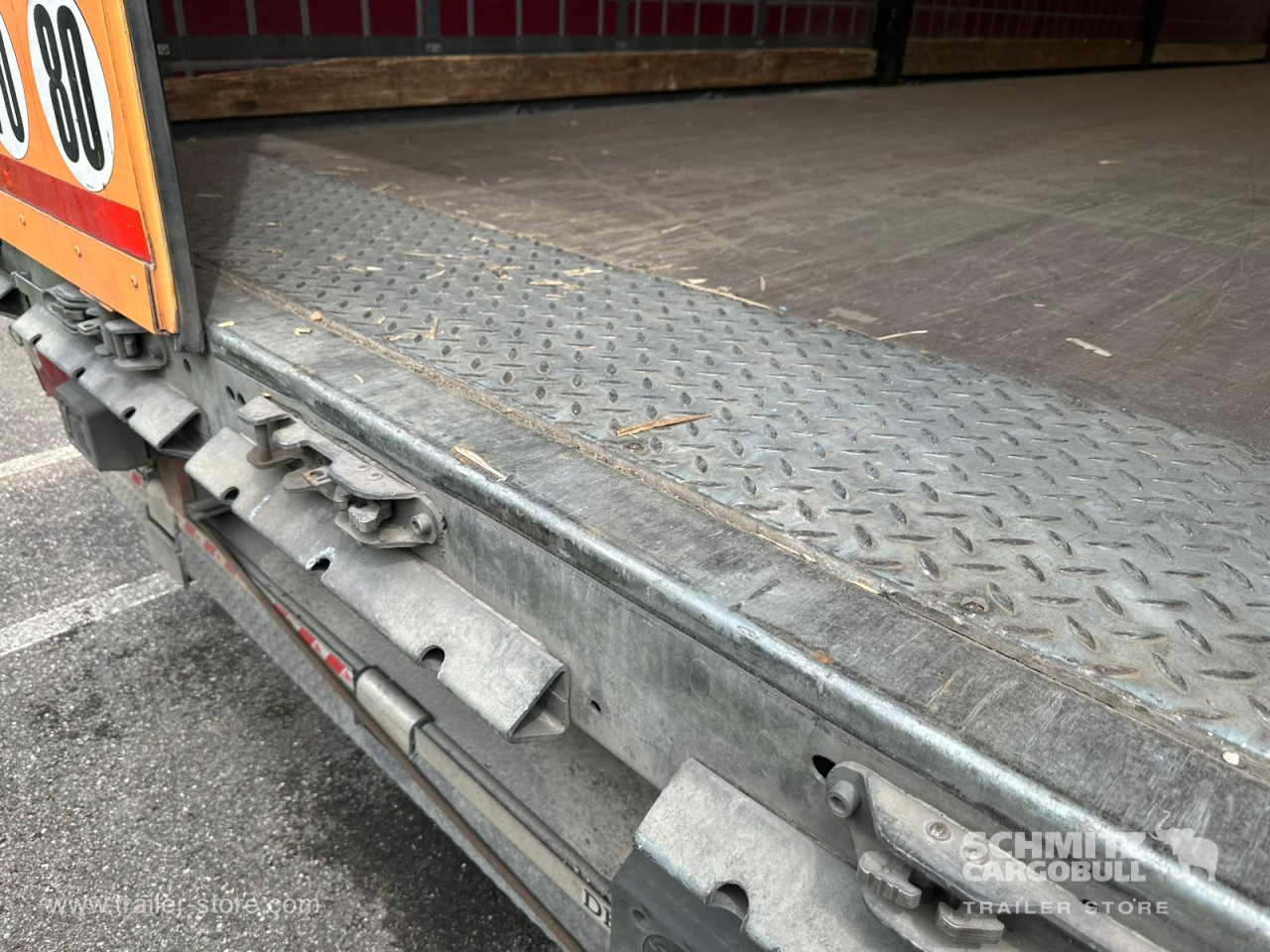 SCHMITZ Curtainsider Standard Taillift - Gardintrailer: bilde 4 SCHMITZ Curtainsider Standard Taillift - Gardintrailer: bilde 4