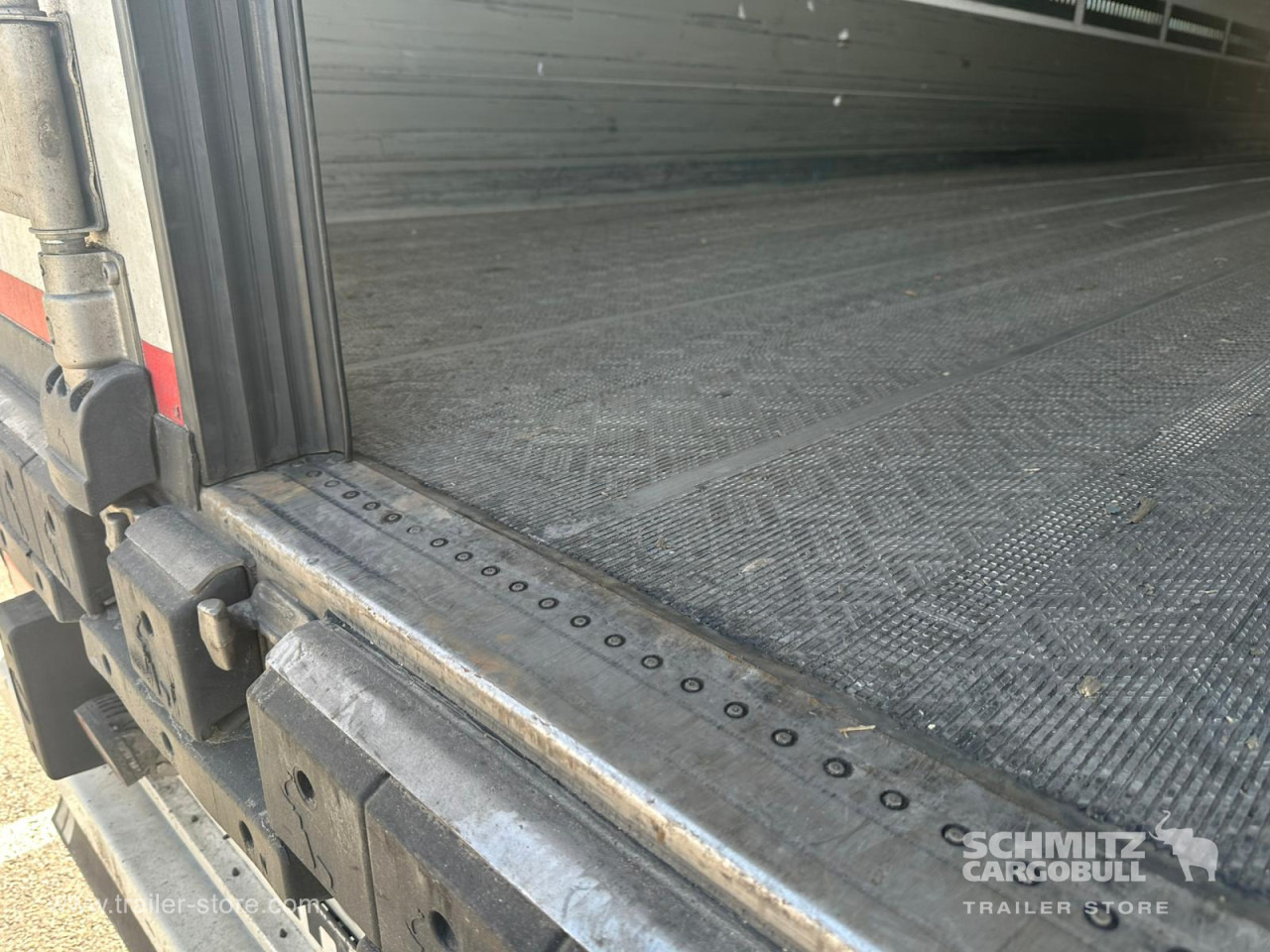 SCHMITZ Reefer Standard - Isotermisk semitrailer: bilde 3 SCHMITZ Reefer Standard - Isotermisk semitrailer: bilde 3