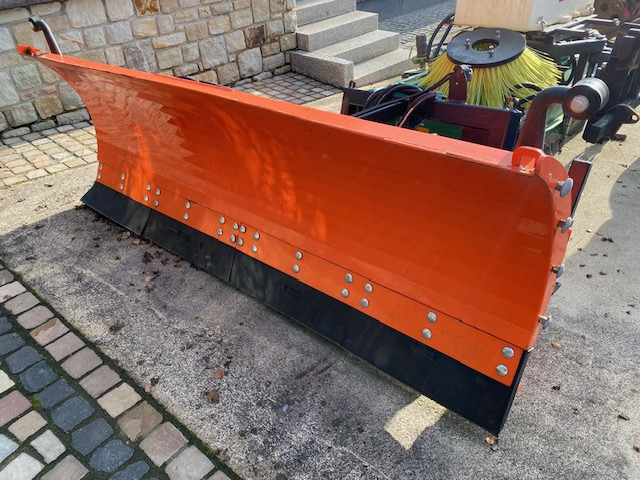 Schneeschild Agro - Snøplog: bilde 1 Schneeschild Agro - Snøplog: bilde 1