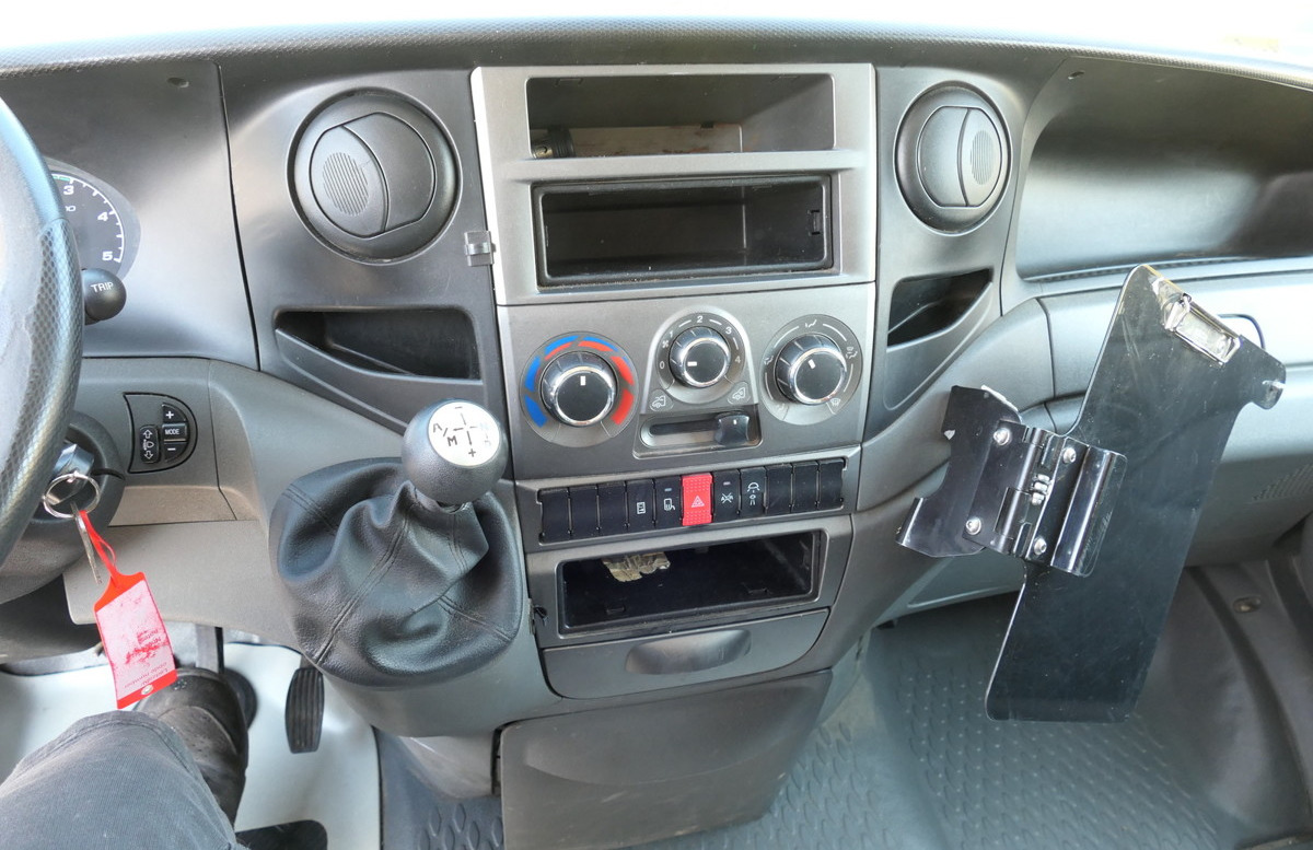 Varebil med skap IVECO Daily 35 S11 C30C AUTOMATIK KAMERA MAXI Regale L: bilde 10