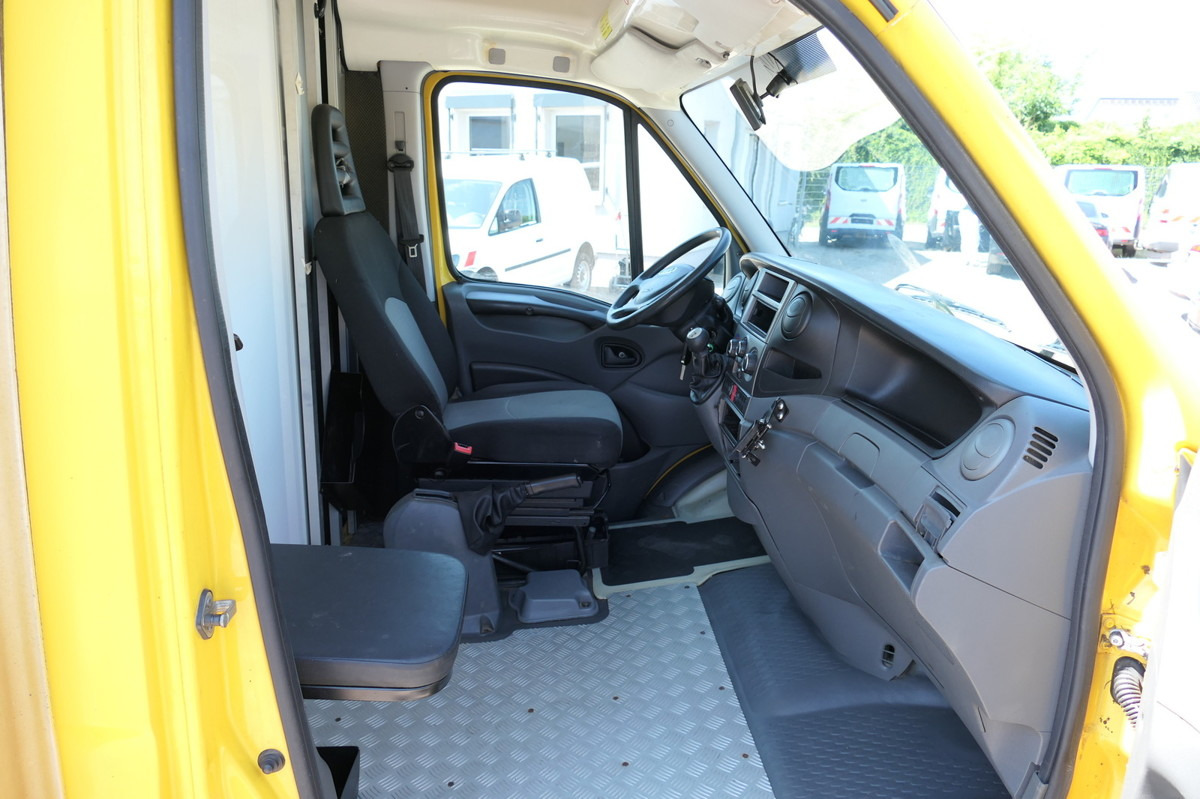 IVECO Daily 35 S11 C30C AUTOMATIK KAMERA Regale LUFT D - Varebil med skap: bilde 5 IVECO Daily 35 S11 C30C AUTOMATIK KAMERA Regale LUFT D - Varebil med skap: bilde 5