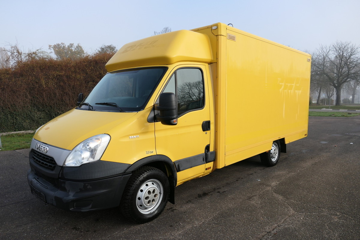 IVECO Daily 35 S11 C30C AUTOMATIK KAMERA Regale LUFT D - Varebil med skap: bilde 1 IVECO Daily 35 S11 C30C AUTOMATIK KAMERA Regale LUFT D - Varebil med skap: bilde 1