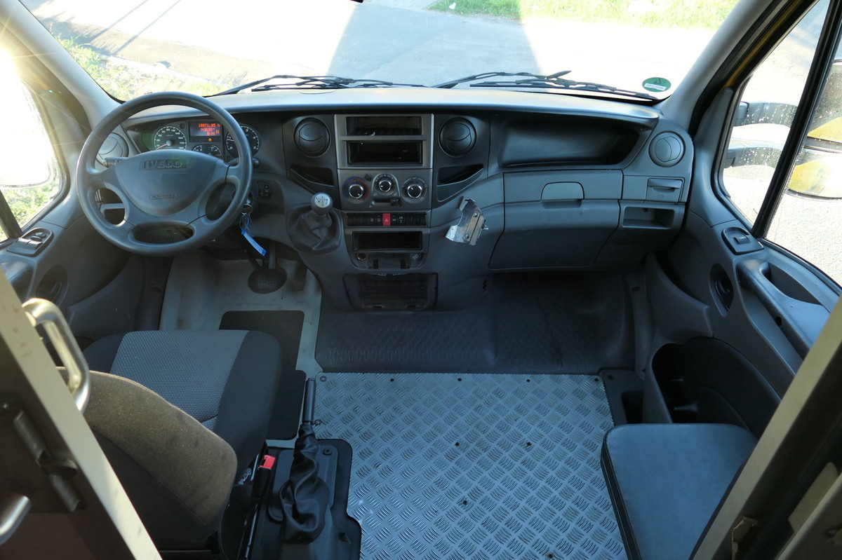 Varebil med skap IVECO Daily 35 S11 C30C AUTOMATIK KAMERA Regale LUFT D: bilde 6 Varebil med skap IVECO Daily 35 S11 C30C AUTOMATIK KAMERA Regale LUFT D: bilde 6