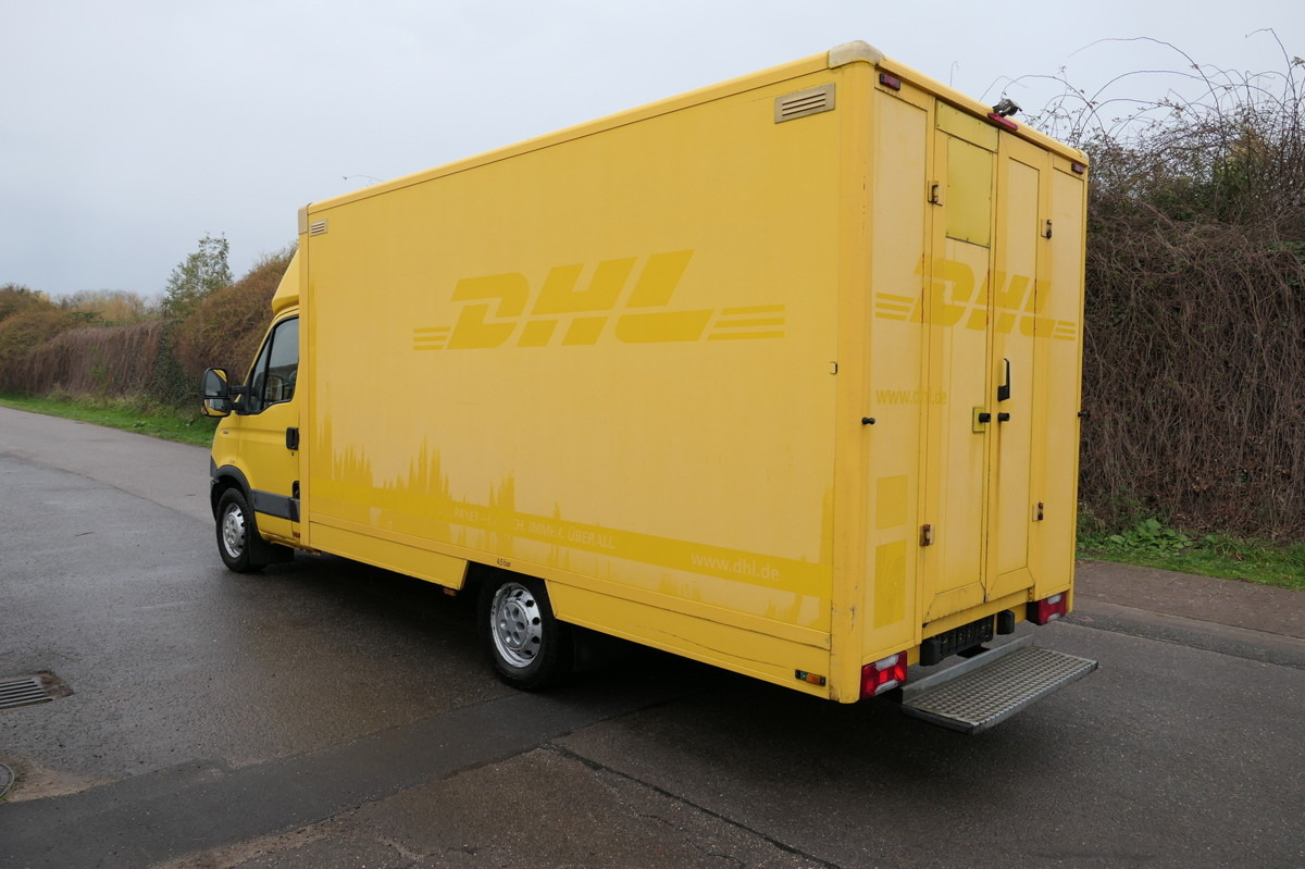 IVECO Daily 35 S11 C30C AUTOMATIK KAMERA Regale LUFT D - Varebil med skap: bilde 4 IVECO Daily 35 S11 C30C AUTOMATIK KAMERA Regale LUFT D - Varebil med skap: bilde 4