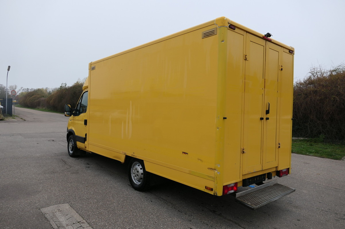 IVECO Daily 35 S11 C30C AUTOMATIK KAMERA Regale LUFT D - Varebil med skap: bilde 4 IVECO Daily 35 S11 C30C AUTOMATIK KAMERA Regale LUFT D - Varebil med skap: bilde 4