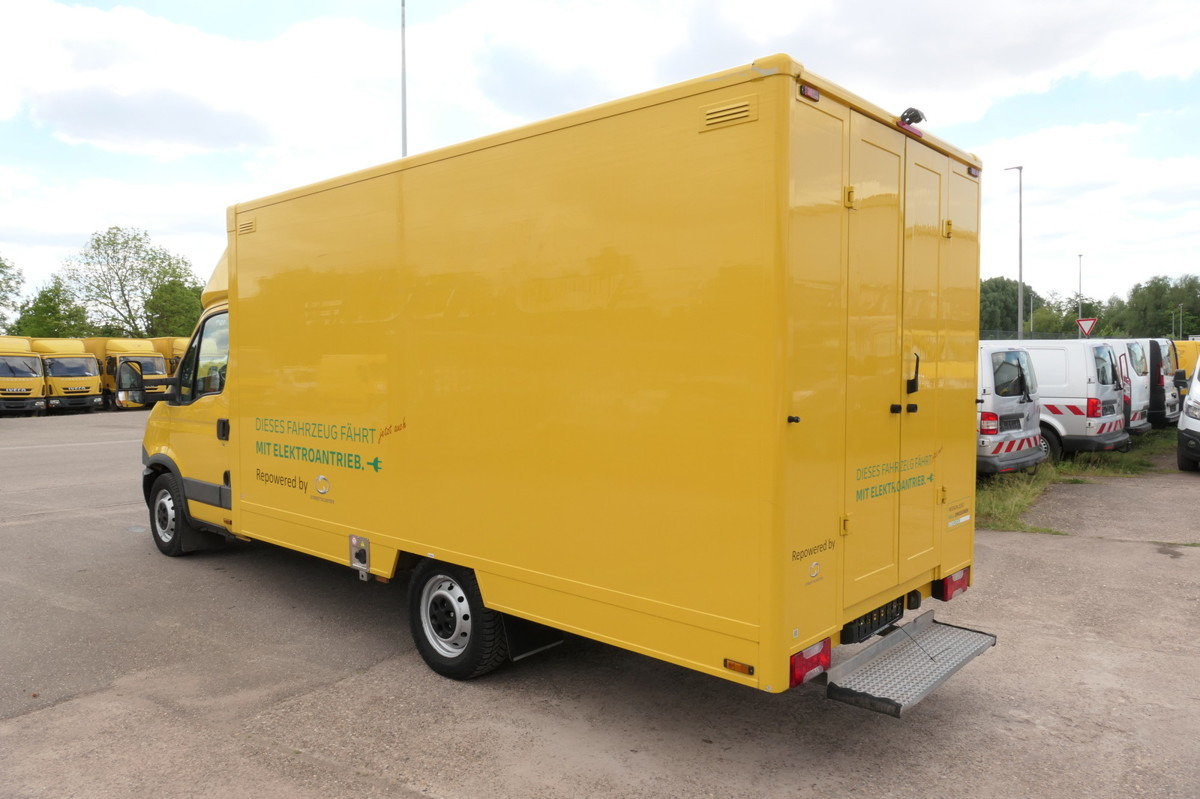 IVECO Daily 35 S11 C30C ELEKTRO COC Umbau Firma Orten - Varebil med skap, Elektrisk varebil: bilde 4 IVECO Daily 35 S11 C30C ELEKTRO COC Umbau Firma Orten - Varebil med skap, Elektrisk varebil: bilde 4