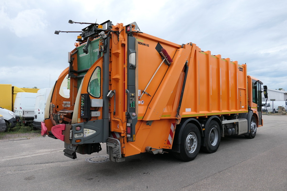 MERCEDES-BENZ 2635 NGE-L62N Econic Aufbau Zöller Medium KLIMA - Søppelbil: bilde 5 MERCEDES-BENZ 2635 NGE-L62N Econic Aufbau Zöller Medium KLIMA - Søppelbil: bilde 5