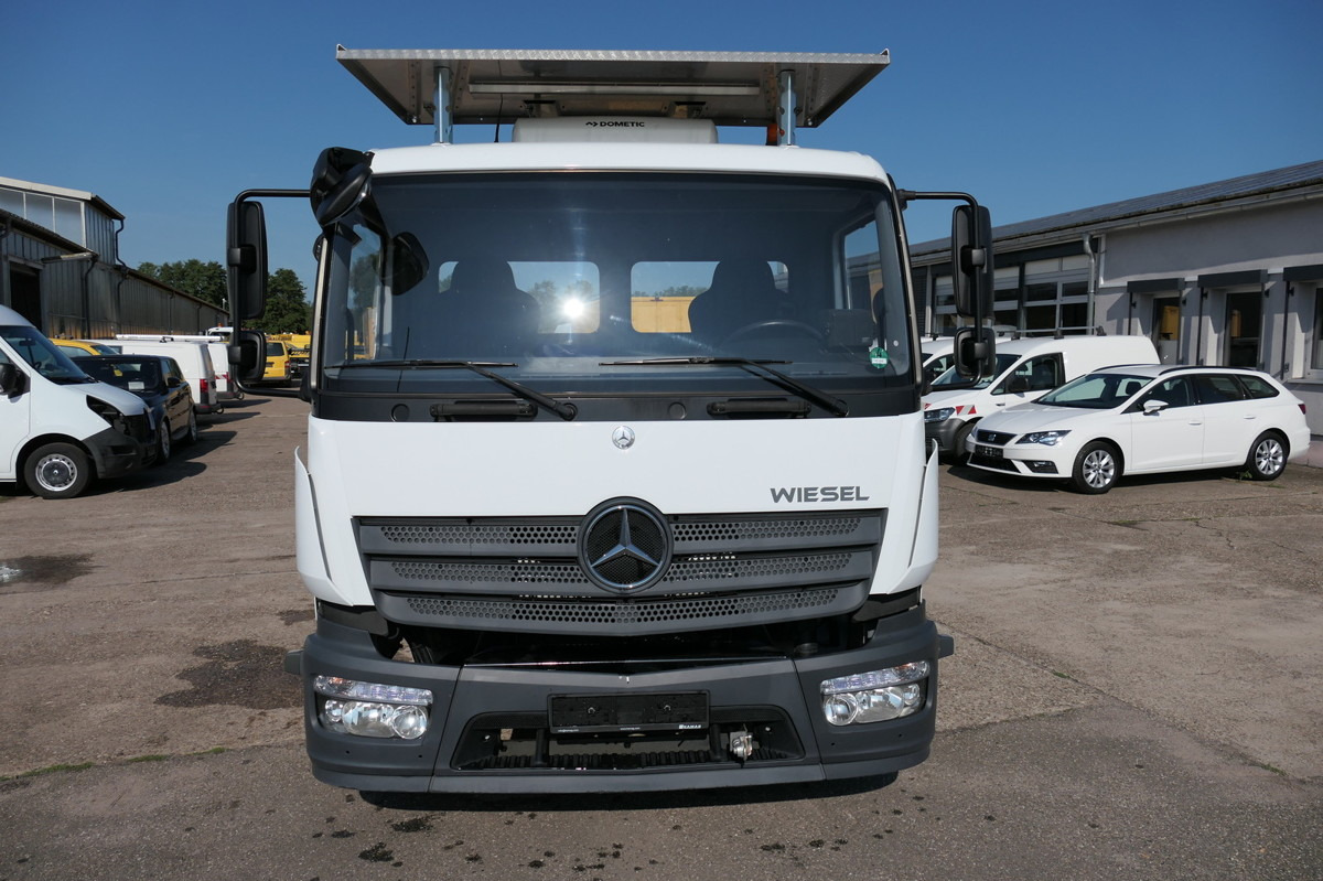 MERCEDES-BENZ Kamag Wiesel WBH 25 Wiesel Umsetzfahrzeug - Container-transport/ Vekselflak lastebil: bilde 2 MERCEDES-BENZ Kamag Wiesel WBH 25 Wiesel Umsetzfahrzeug - Container-transport/ Vekselflak lastebil: bilde 2