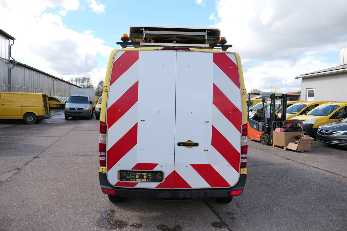 MERCEDES-BENZ Sprinter 216 CDI KLIMA - Begleitfahrzeug SCHLAFB - Små varebil: bilde 4 MERCEDES-BENZ Sprinter 216 CDI KLIMA - Begleitfahrzeug SCHLAFB - Små varebil: bilde 4