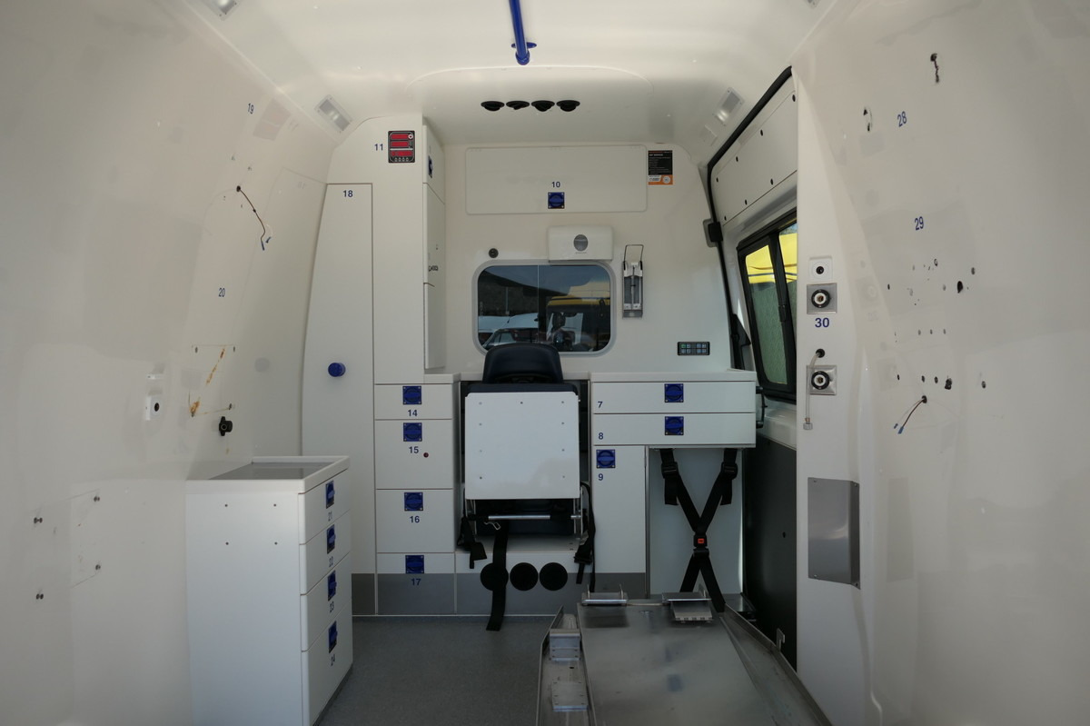 Ambulanse MERCEDES-BENZ Sprinter 316 CDI Klima Rettungswagen: bilde 10 Ambulanse MERCEDES-BENZ Sprinter 316 CDI Klima Rettungswagen: bilde 10