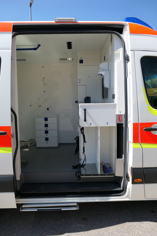 Ambulanse MERCEDES-BENZ Sprinter 316 CDI Klima Rettungswagen: bilde 8 Ambulanse MERCEDES-BENZ Sprinter 316 CDI Klima Rettungswagen: bilde 8
