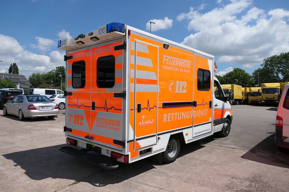 MERCEDES-BENZ Sprinter 519 CDI Klima Krankenwagen Fahrtec Aufb - Ambulanse: bilde 4 MERCEDES-BENZ Sprinter 519 CDI Klima Krankenwagen Fahrtec Aufb - Ambulanse: bilde 4