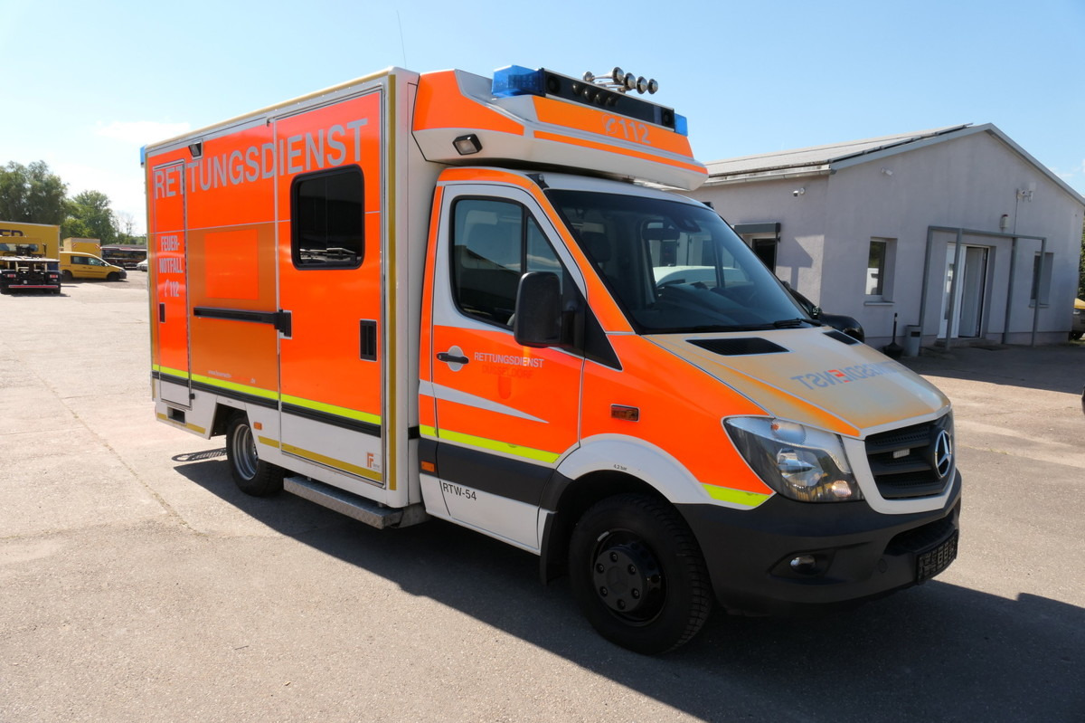MERCEDES-BENZ Sprinter 519 CDI Klima Krankenwagen - Ambulanse: bilde 2 MERCEDES-BENZ Sprinter 519 CDI Klima Krankenwagen - Ambulanse: bilde 2