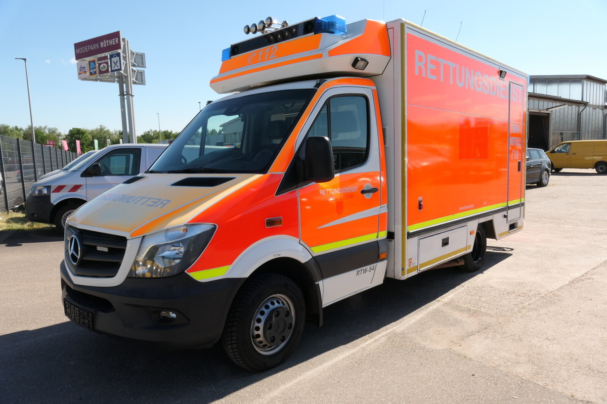 MERCEDES-BENZ Sprinter 519 CDI Klima Krankenwagen - Ambulanse: bilde 1 MERCEDES-BENZ Sprinter 519 CDI Klima Krankenwagen - Ambulanse: bilde 1