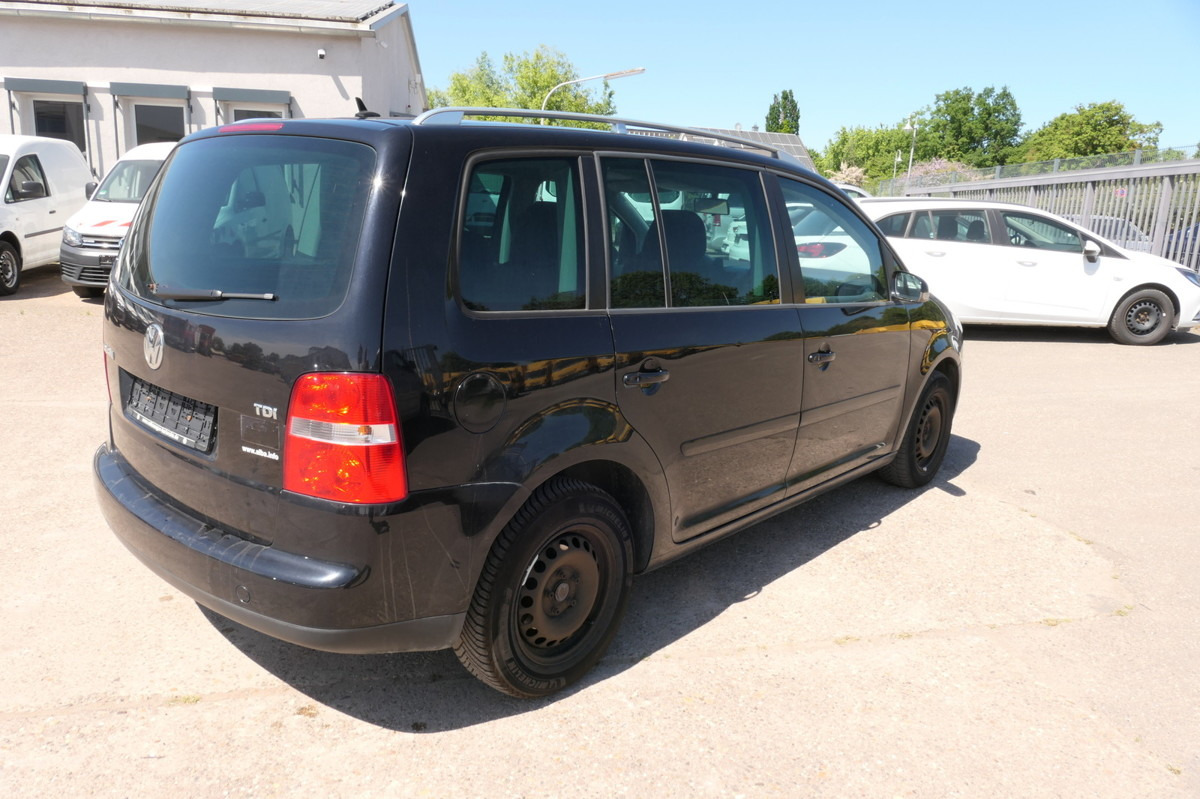VW Touran Trendline - Personenbil: bilde 3 VW Touran Trendline - Personenbil: bilde 3